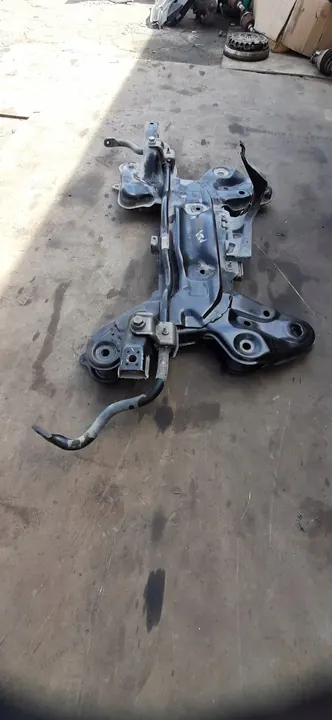 Berceau moteur Peugeot 208 I 9674746280 image 2