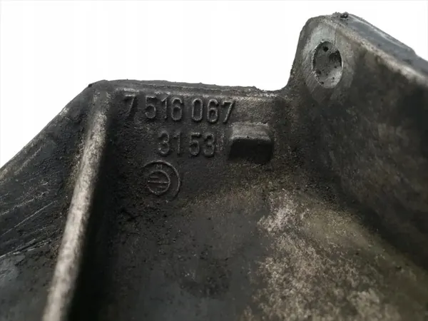 BMW OEM 7516067 Soporte de Cojinete del Eje - Usado image 5