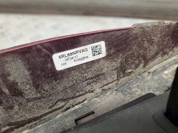 Garniture de coffre Chrysler Pacifica OEM 5RL88NRVAG image 6