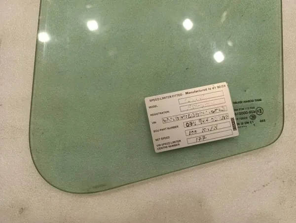 VW OEM 43R000016 vänster framruta för Crafter image 4