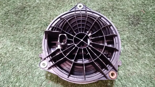 Microinterruptor de maletero OEM 3C5827469F para VW Golf 5 image 3