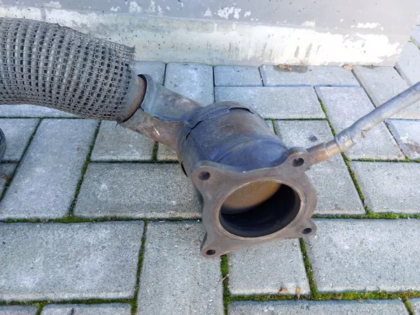 Gebruikte Volkswagen katalysator OEM 1K0131701EK image 5