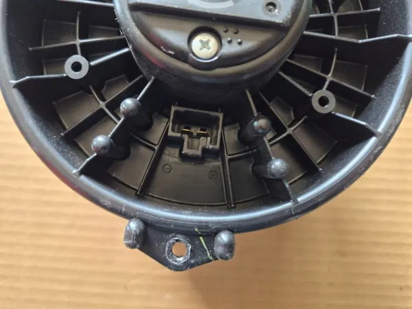 Fläktmotor OEM AV1490 för Suzuki Vitara 2015-2018 image 4