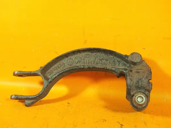 Audi A5 8T Linker Stoßdämpferhalter OEM 8k0413037l image 4