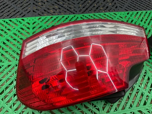 Conjunto de Luces Traseras BMW E82 E88 OEM B83137 image 3
