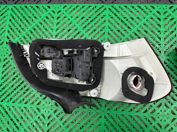 Conjunto de Luces Traseras BMW E82 E88 OEM B83137 image 5