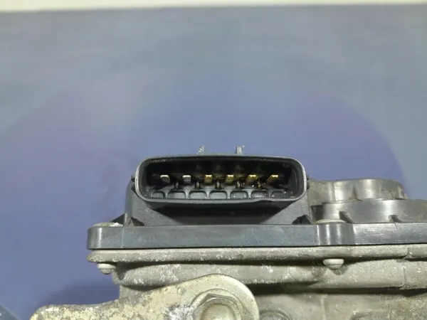 Gasklep Mazda OE PY0113640A voor Mazda 6 image 5