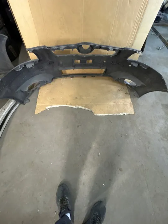 Paraurti anteriore Toyota Yaris II 2009-2011 image 9