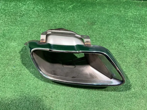 BMW X5 G05 Embout Échappement Droit OEM 5A5C8E8 image 2