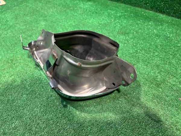 BMW X5 G05 Embout Échappement Droit OEM 5A5C8E8 image 8