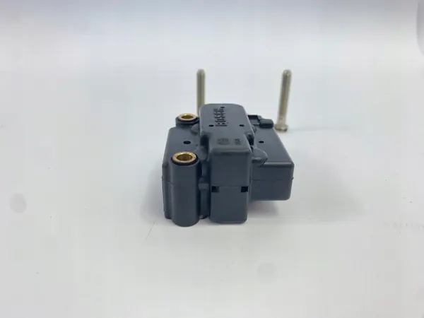 Régulateur Pression Carburant OEM 2437020007 Mercedes image 6