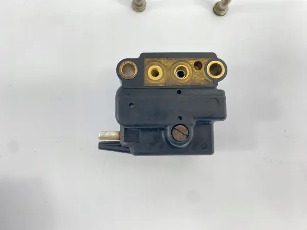 Régulateur Pression Carburant OEM 2437020007 Mercedes image 8