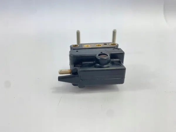 Régulateur Pression Carburant OEM 2437020007 Mercedes image 9
