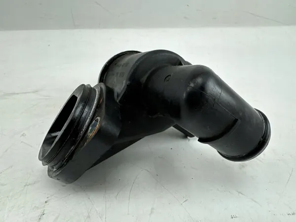 Volkswagen Golf VI 2010 Carcasa de termostato OEM 06F121111H image 6