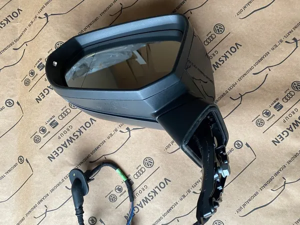 AUDI Q3 Vasemman Peili LS9R 10 Pin 2020 OEM 83B857409F image 7