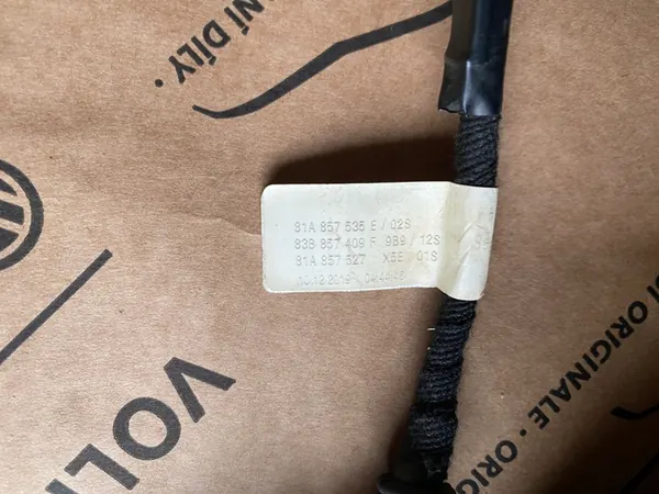 AUDI Q3 Vasemman Peili LS9R 10 Pin 2020 OEM 83B857409F image 9