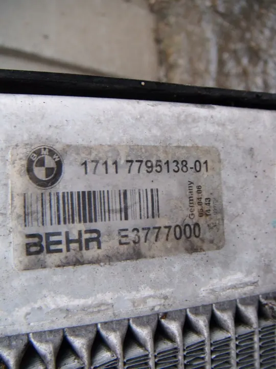 BMW 7 IV E65 3.0 05-08 Vattens kylare Intercooler image 6