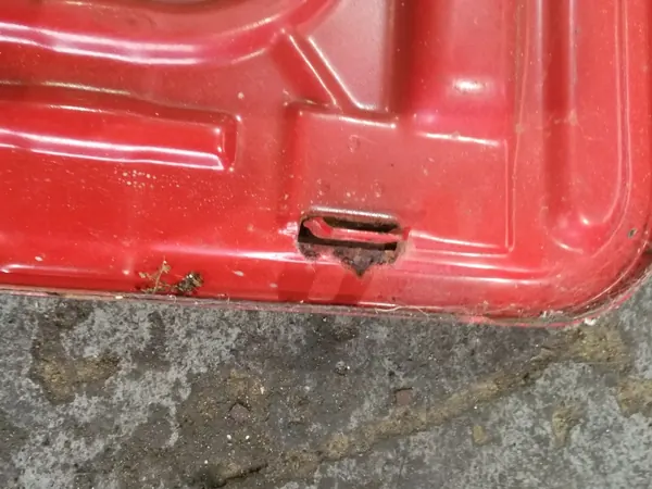 BMW E30 kattoluukun kansi OEM - Käytetty image 4