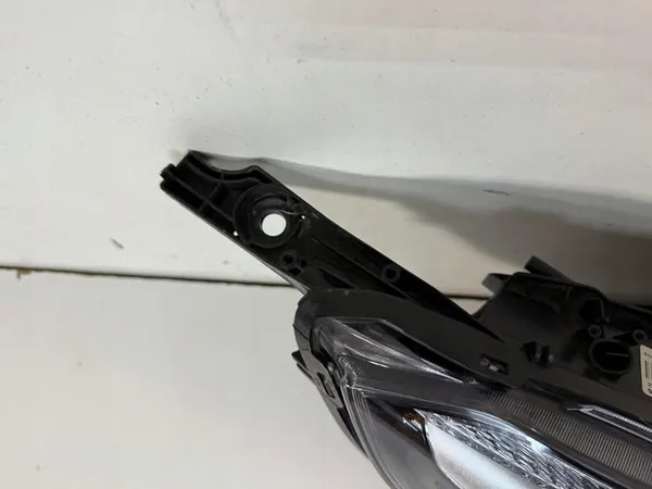 Rechter Voorlicht Peugeot 2008 I 1 Lift FL 2016- LED image 5