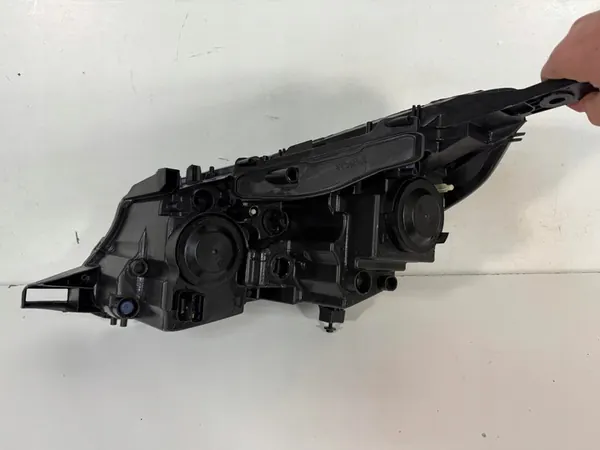 Rechter Voorlicht Peugeot 2008 I 1 Lift FL 2016- LED image 9