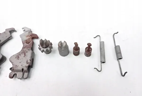 AUDI Q7 4L Remschoen Set Achter image 3