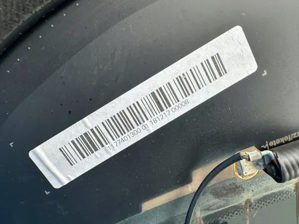 Mercedes CLA 117 takalasi OEM A1177401300 image 9