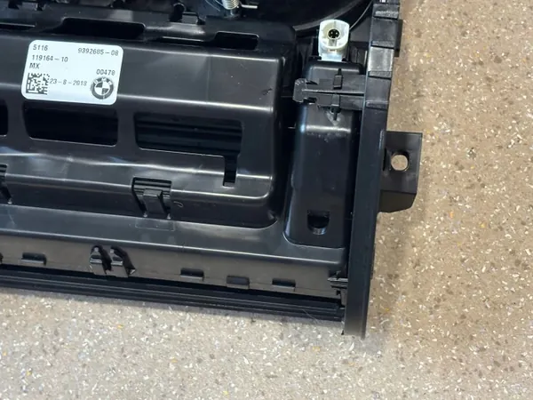 Främre dryckeshållare OEM 9392685 för BMW X3 G01 2019 image 4