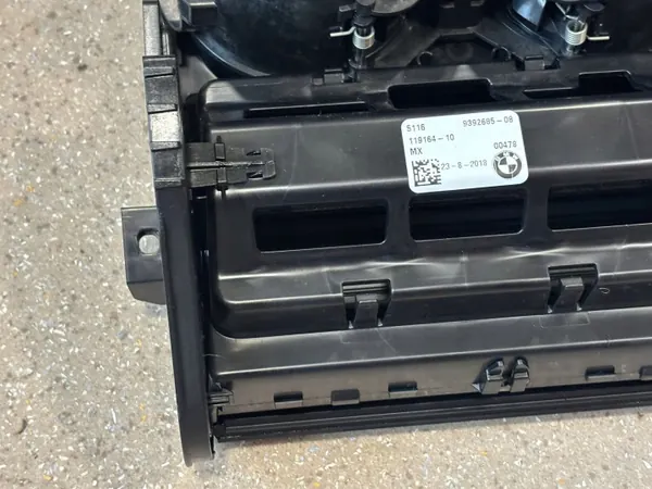 Främre dryckeshållare OEM 9392685 för BMW X3 G01 2019 image 5