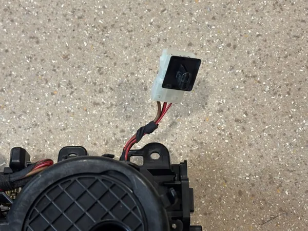 Främre dryckeshållare OEM 9392685 för BMW X3 G01 2019 image 6