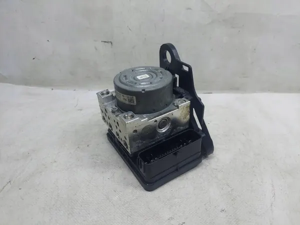 ABS-pomp OEM 3Q0907379AB voor Audi A3 S3 8V image 2