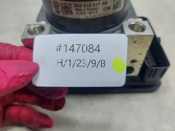 ABS-pomp OEM 3Q0907379AB voor Audi A3 S3 8V image 6
