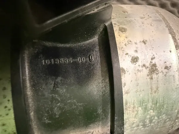 Réservoir de suspension pneumatique Tesla Model S image 4