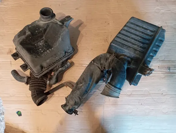 Ilmansuodattimen kotelo resonatori Chevrolet Aveo T250 1.2 16V OEM image 2