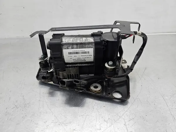 Volvo OE Air Suspension Compressor image 1