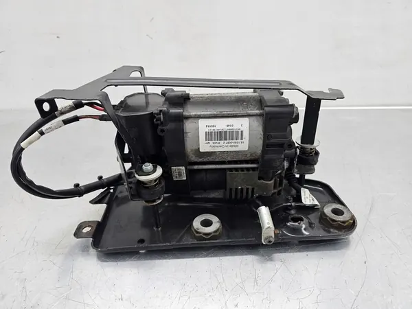 Volvo OE Air Suspension Compressor image 4