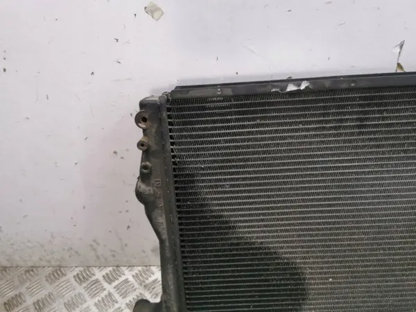 Radiateur d'eau Maserati Quattroporte 2005 OEM AMD205328 image 10