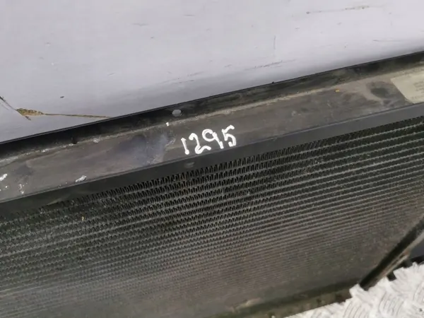 Radiateur d'eau Maserati Quattroporte 2005 OEM AMD205328 image 6