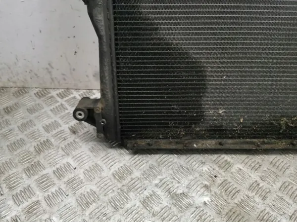 Radiateur d'eau Maserati Quattroporte 2005 OEM AMD205328 image 9