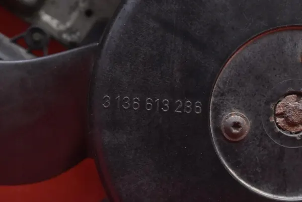 FLÄKT VOLVO S80 2.4 B 140 HK 98-06 30680547 image 5