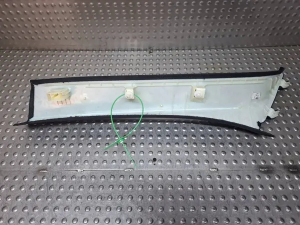 Höger mittpelaröverdrag M-Paket OEM S26372287 image 3