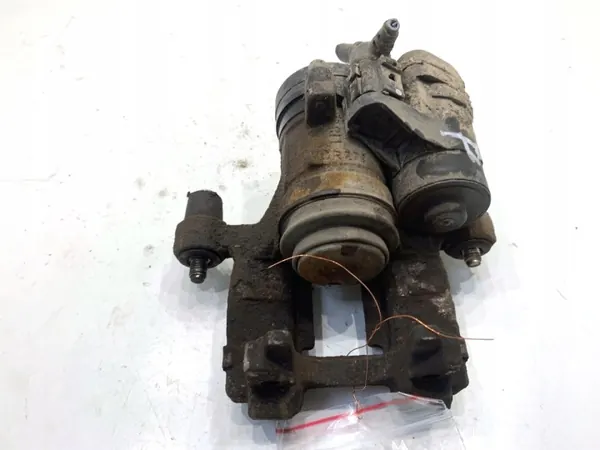 Oikea Takajarruvasara VW Passat B8 OEM 3Q0615406R image 3