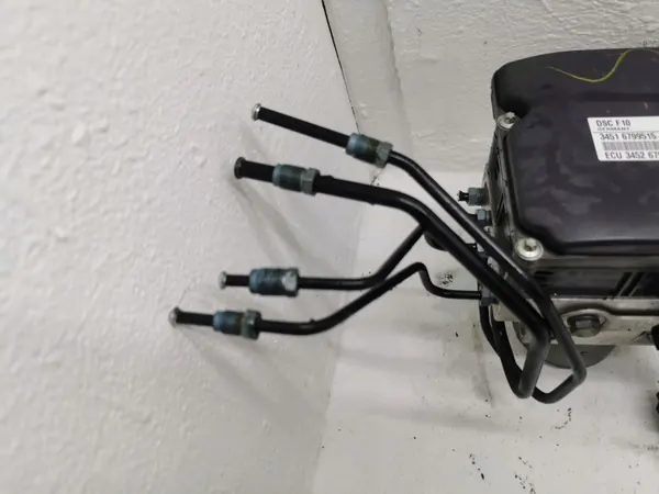 BMW ABS DSC Pumppu OEM 6799515 5-sarja F10/F11 image 3