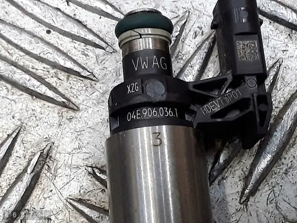 Iniettore Skoda Fabia 2017 1200tsi 0261500374 image 4