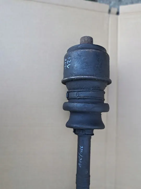 Drivaxel Mercedes W126 5.0 79-85 OEM 1263506410 image 3