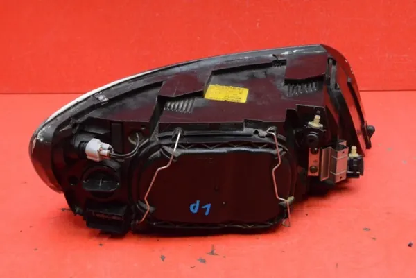 Farol esquerdo Volvo V50 03-11 OEM 30698885 image 4