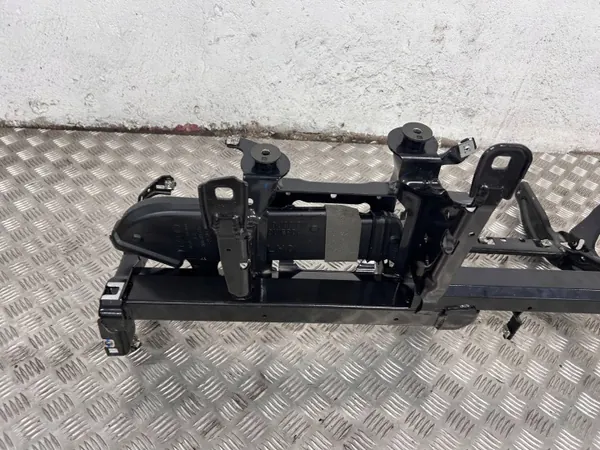 Audi Q5 SQ5 kojetaulun vahvike OEM 80B857017B image 7