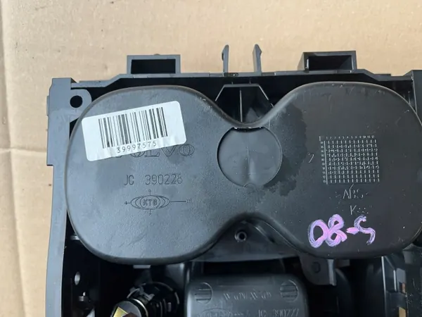 Muggfäste OEM 39997575 för Volvo S80 2007-2011 image 3