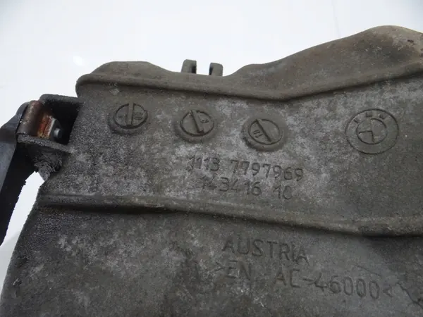 BMW Oljetunna E90 N47 image 3