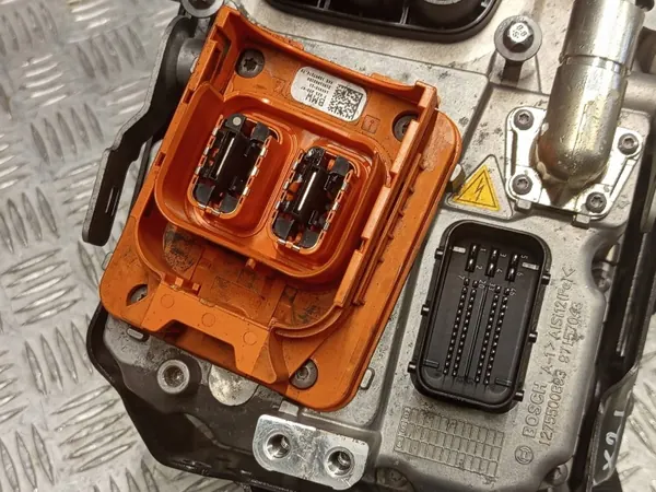 Inversor BMW OEM LEB450D 5A37299 - Usado image 4