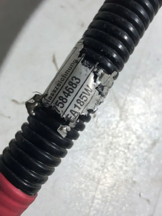 Terminal positivo BMW 5 F10/F11 OEM 7584683 image 3